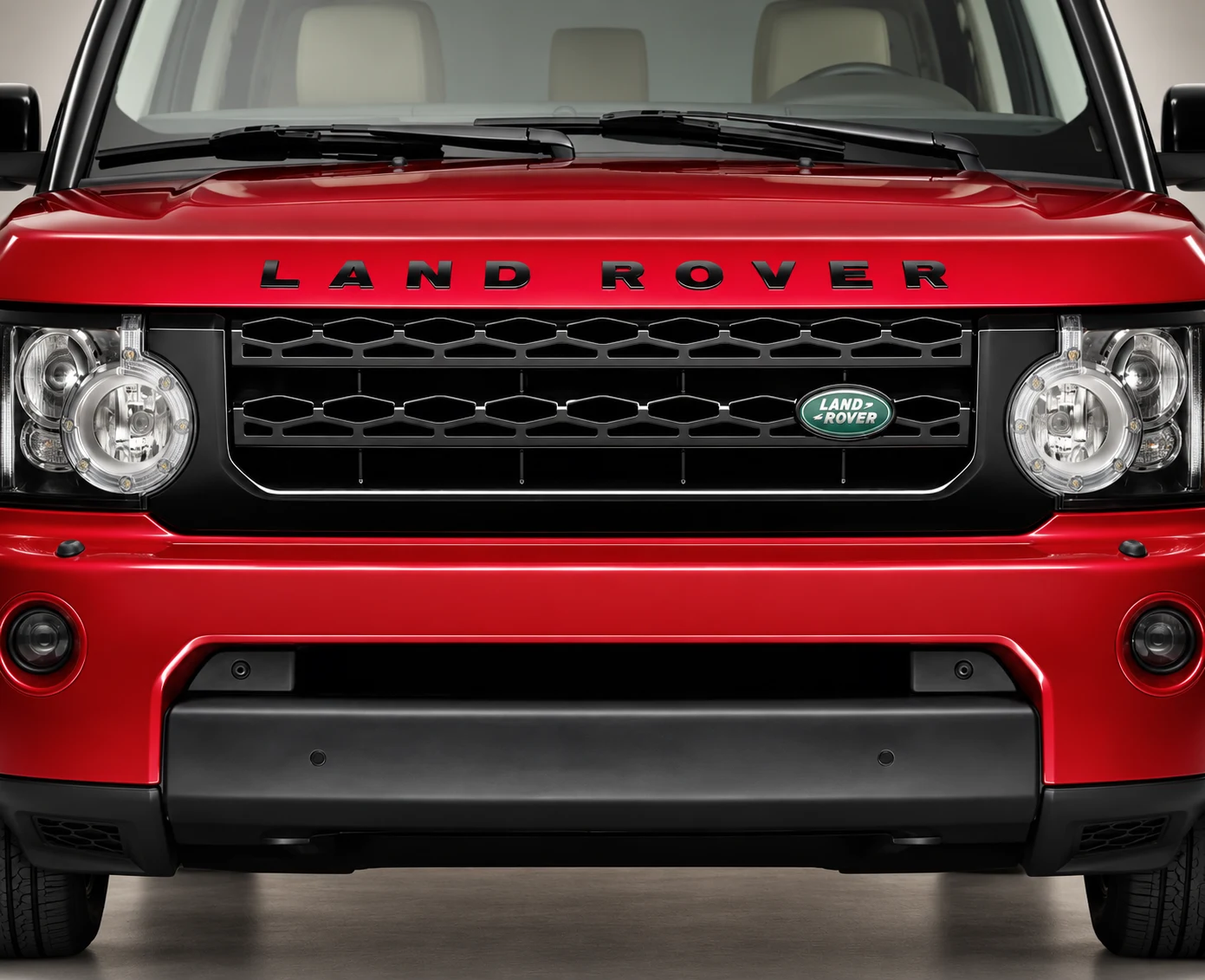 Black Design Pack grille and bonnet lettering