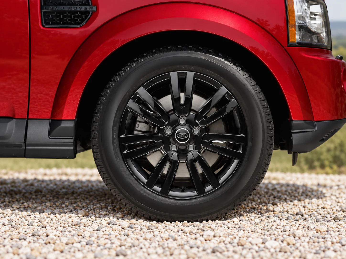 One of the black wheel designs offered with the package