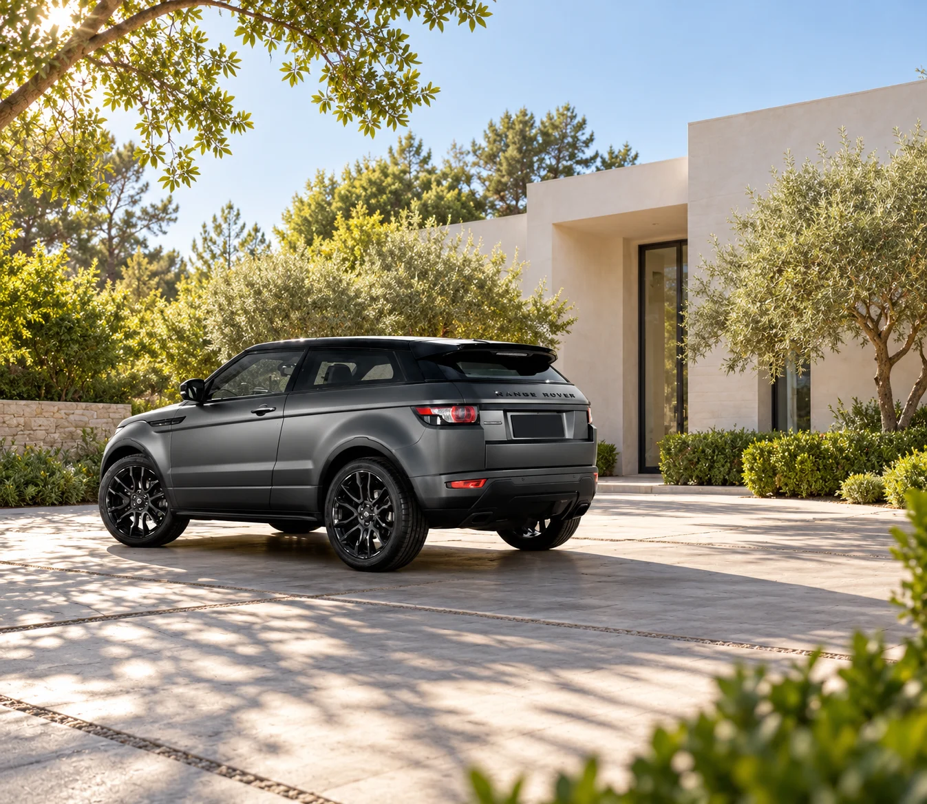 Pirmosios kartos Evoque Special Edition vaizdas iš galo