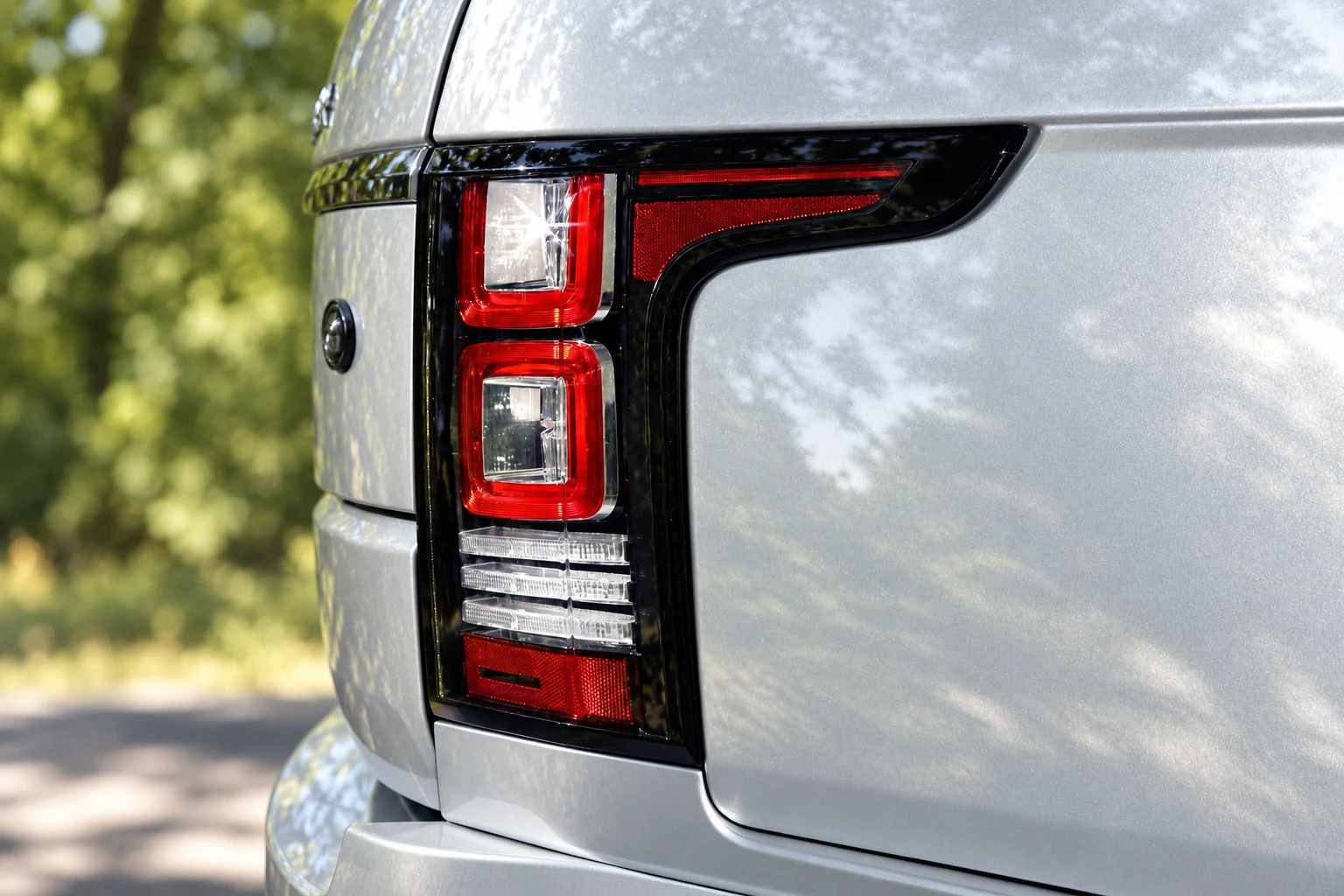 The launch rear-light signature