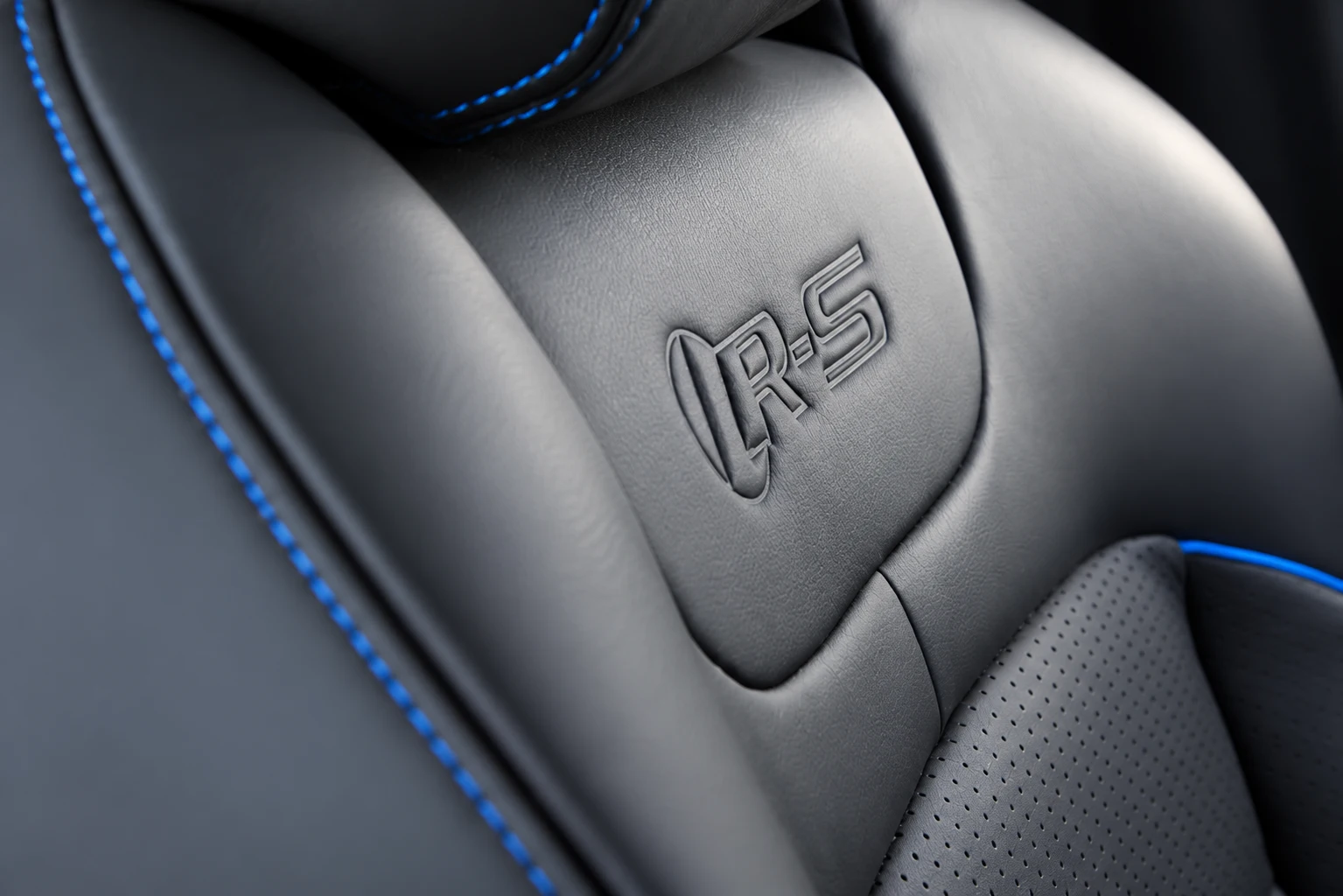Performance seat detail